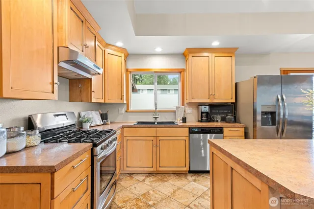 $600,000 | 407 Leber Street Northeast, Orting, WA 98360