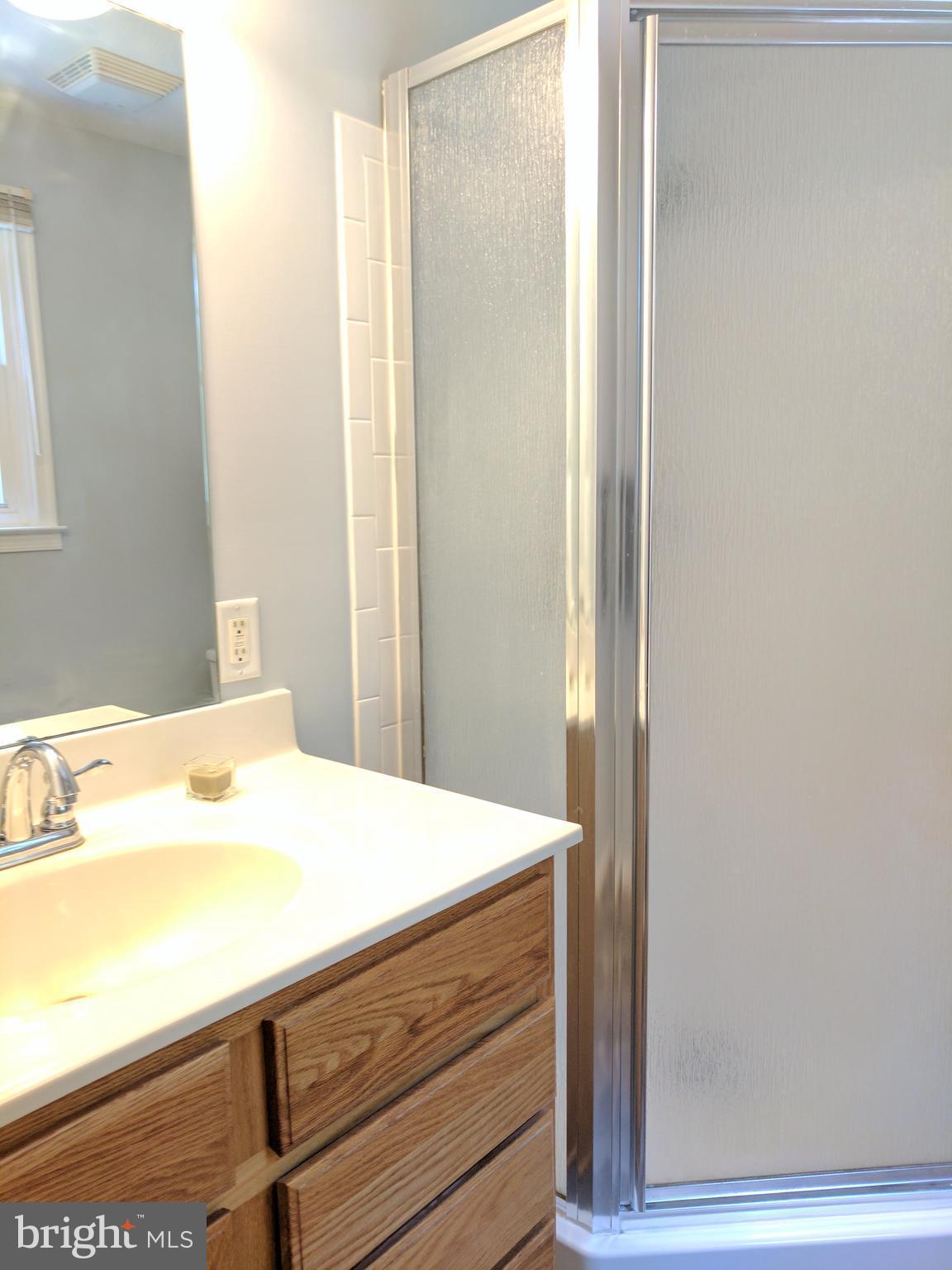 6222 Hawkins Gate Road La Plata, MD 20646 - Photo 27 of 29 Bath (Master)