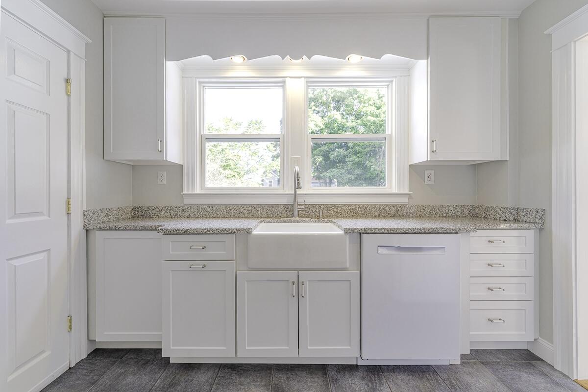 24 Strathmore Road South Portland, ME 04106 - Photo 26 of 55 24 Strathmore-80