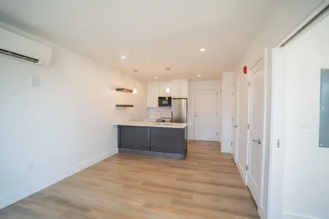 $479,900 | 238 Deer Street, Unit 206, Portsmouth, NH 03801