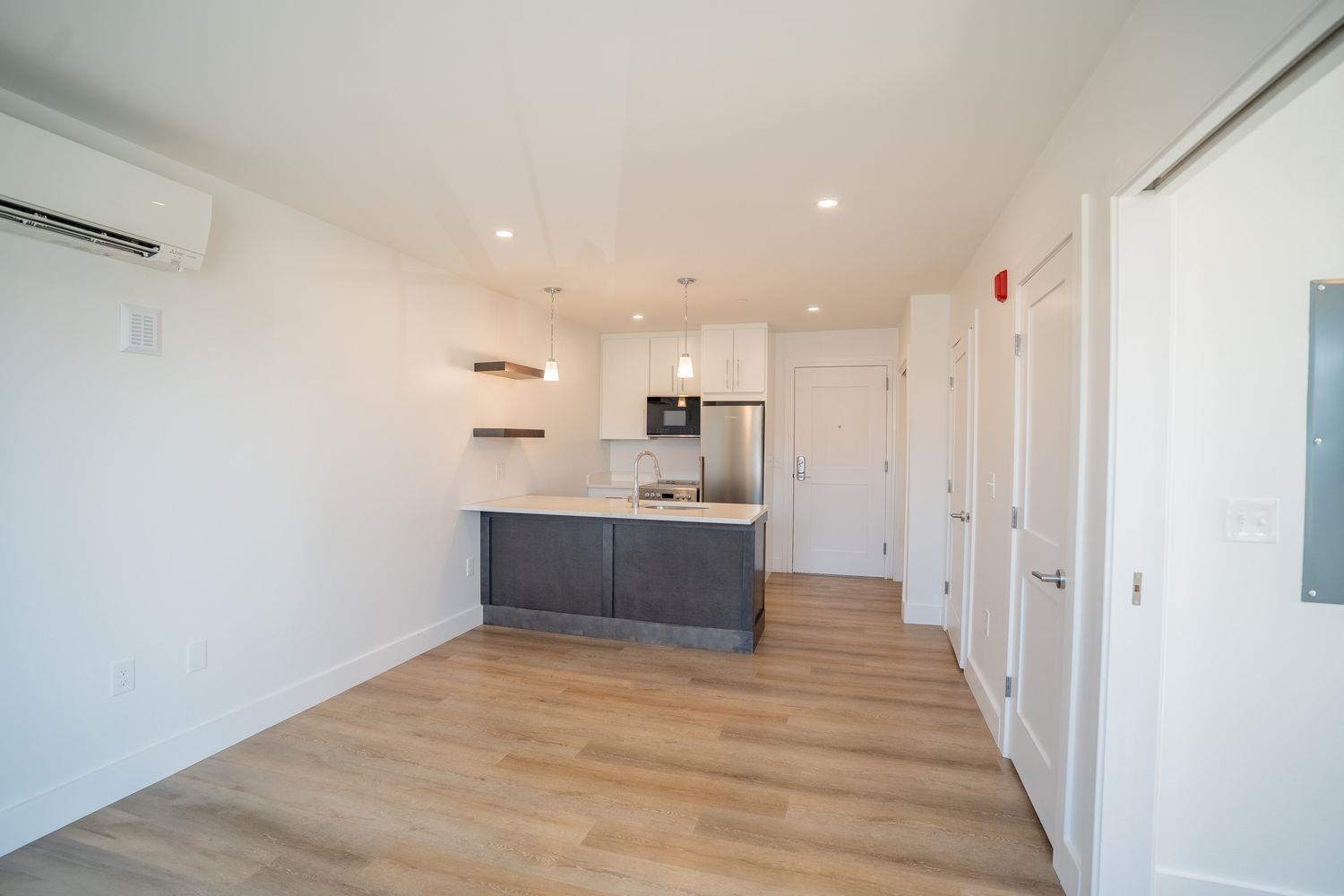 238 Deer Street, Unit 206 Portsmouth, NH 03801 - Photo 2 of 7