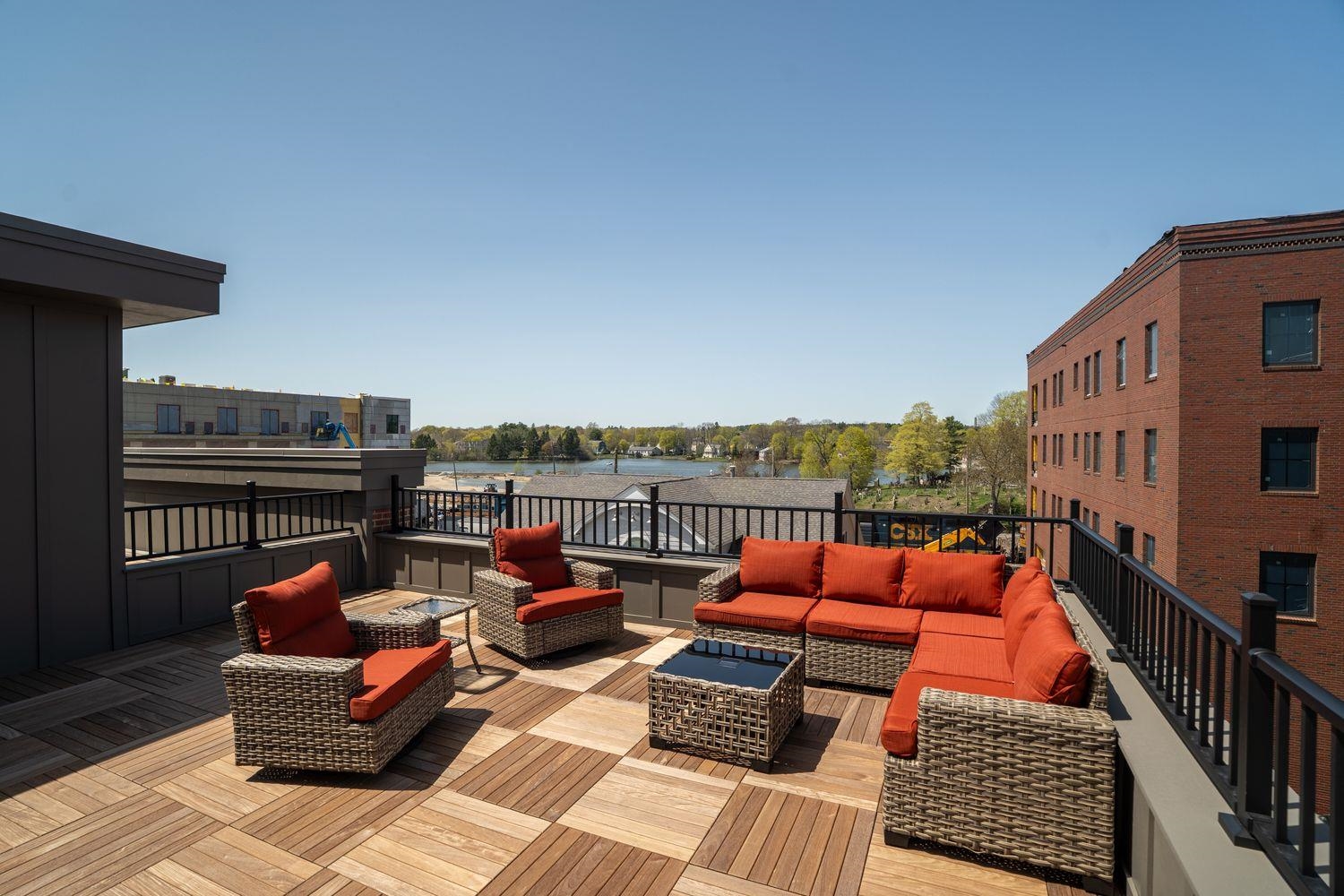 238 Deer Street, Unit 206 Portsmouth, NH 03801 - Photo 6 of 7