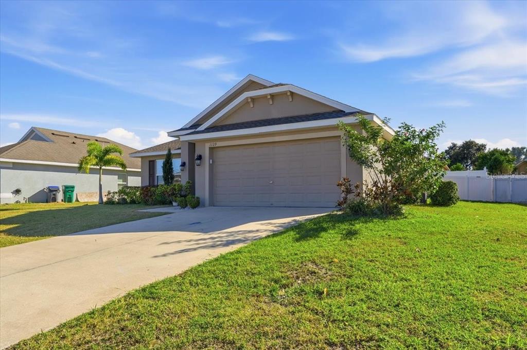 1129 Legatto Loop Dundee, FL 33838 - Photo 2 of 45
