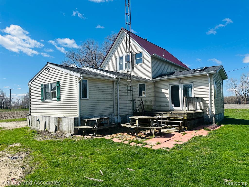 3261 Isles Road Marlette, MI 48453 - Photo 5 of 27