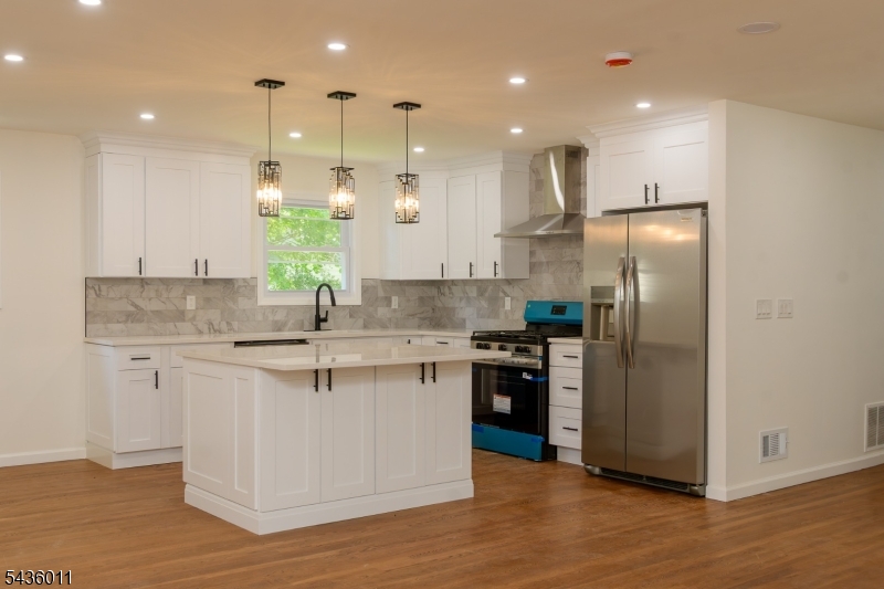 104 Marmora Road Parsippany, NJ 07054 - Photo 12 of 38