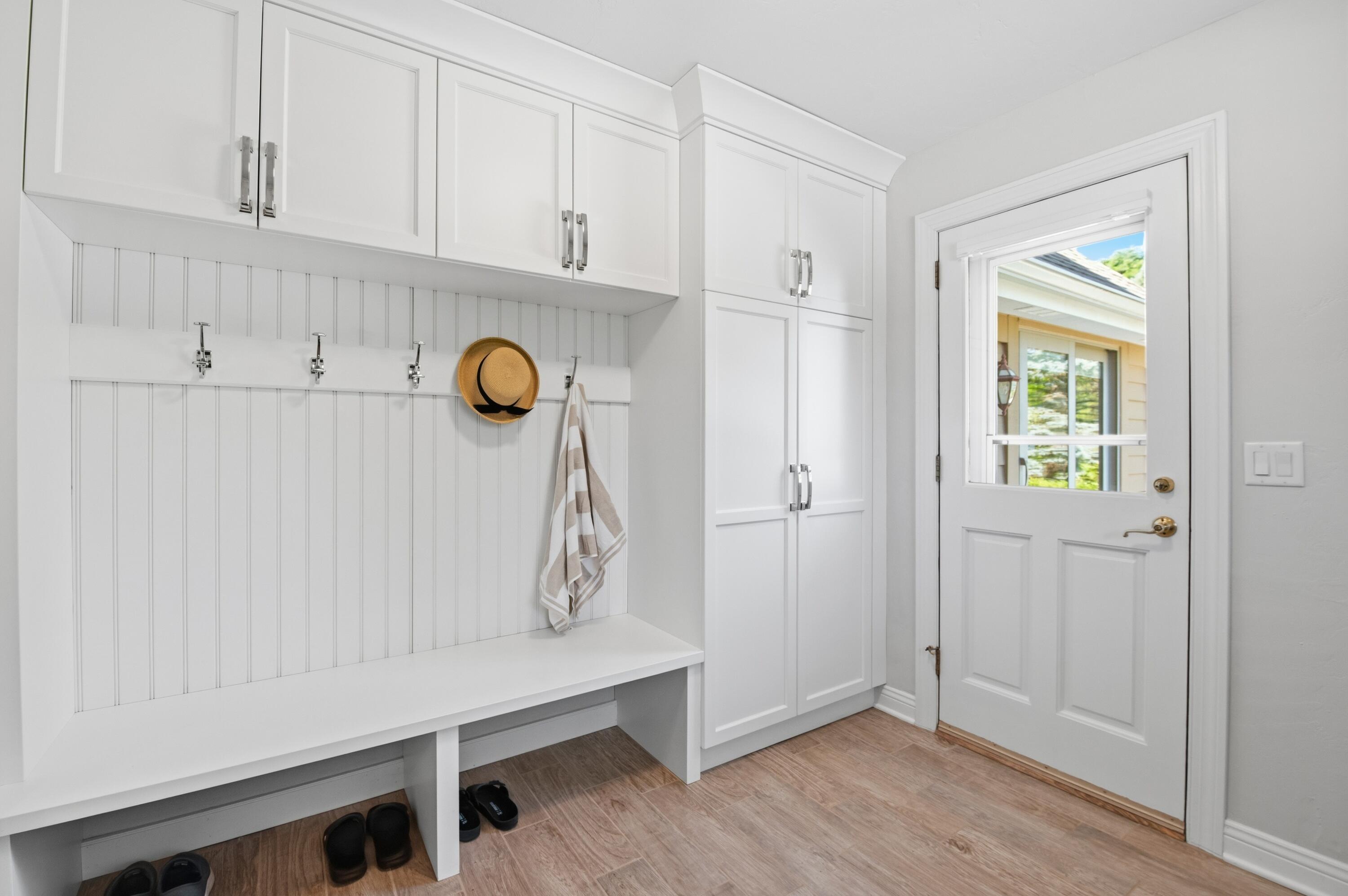 N28W30219 Red Hawk Court Delafield, WI 53072 - Photo 49 of 60 Mudroom
