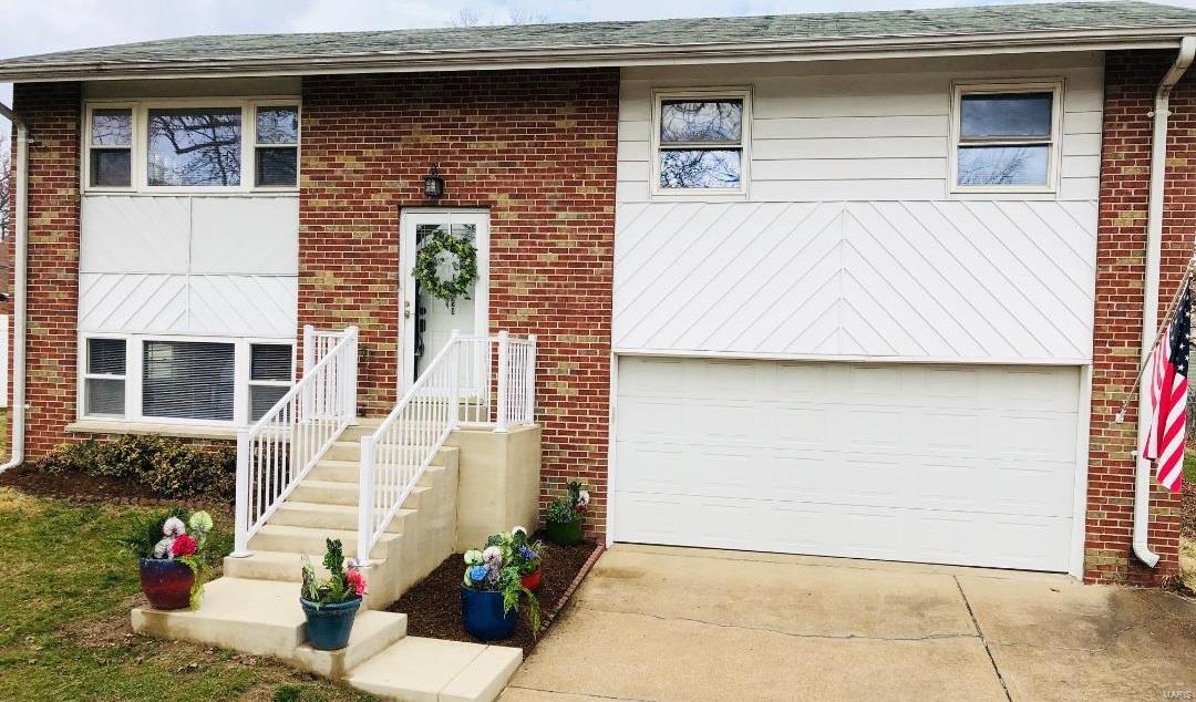 12621 Big Bend Road St. Louis, MO 63122 - Photo 1 of 25 Gallery Image 1