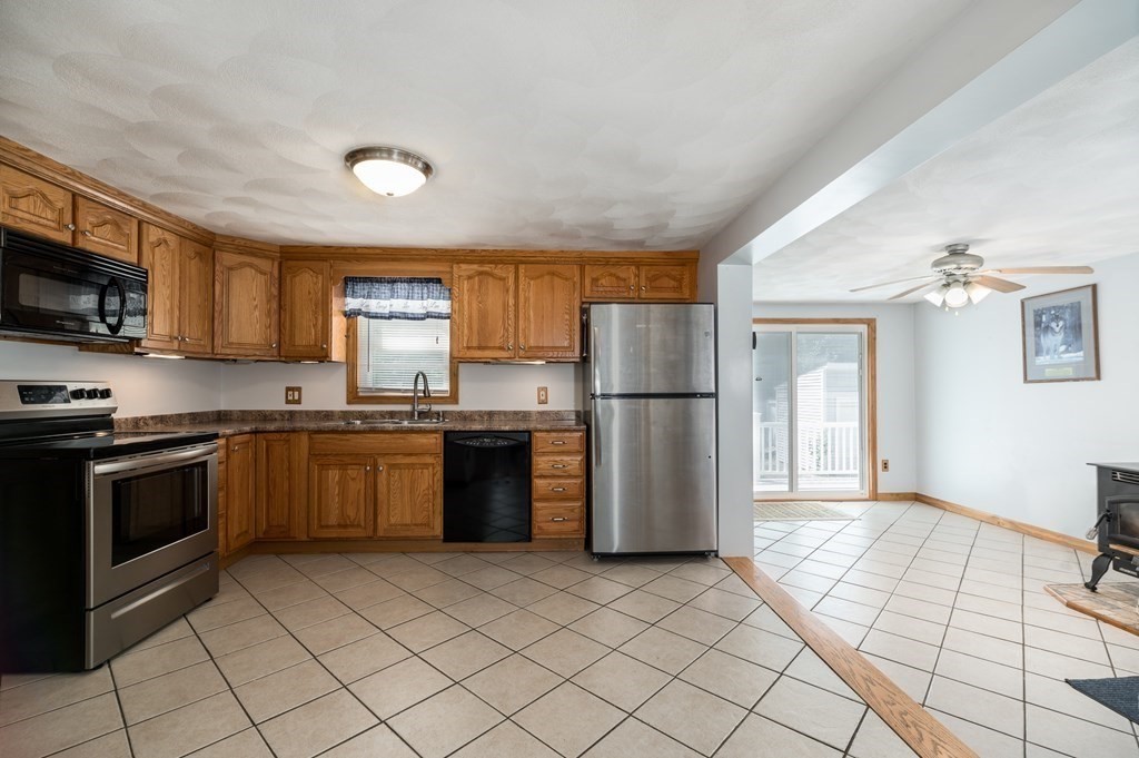 21 Miles Road Tewksbury, MA 01876 - Photo 6 of 27 Gallery Image 6