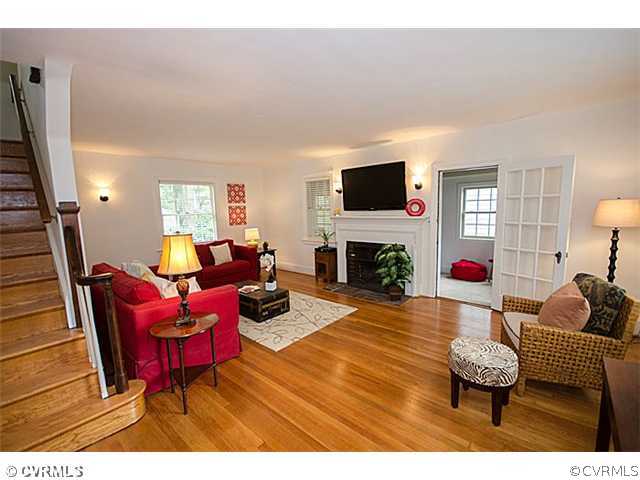5219 Sylvan Road Richmond, VA 23225 - Photo 2 of 21 Living Room