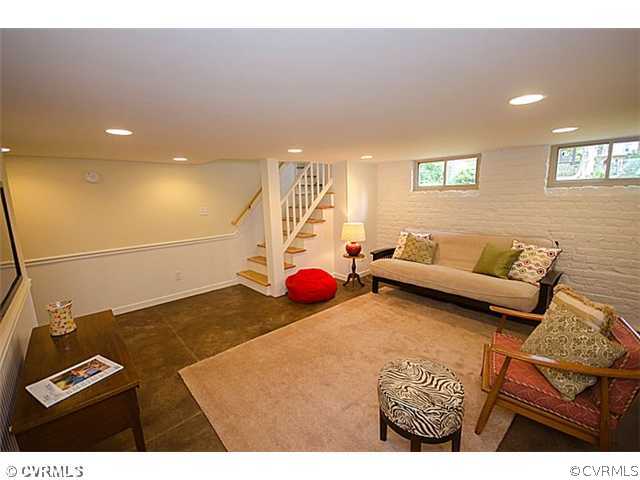 5219 Sylvan Road Richmond, VA 23225 - Photo 9 of 21 Den/Family/Great Room