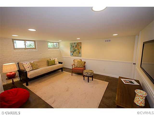 5219 Sylvan Road Richmond, VA 23225 - Photo 10 of 21 Den/Family/Great Room