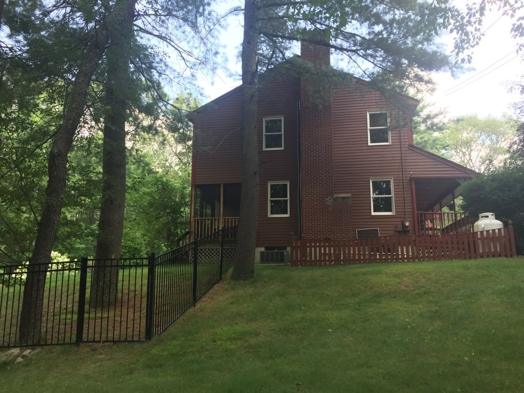27 Ide Road Glocester, RI 02857 - Photo 3 of 27