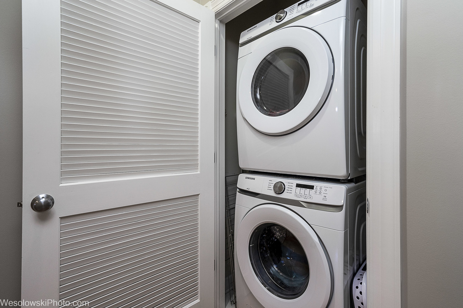 3042 North Oakley Avenue, Unit 2S Chicago, IL 60618 - Photo 10 of 19 a utility room with dryer and washer