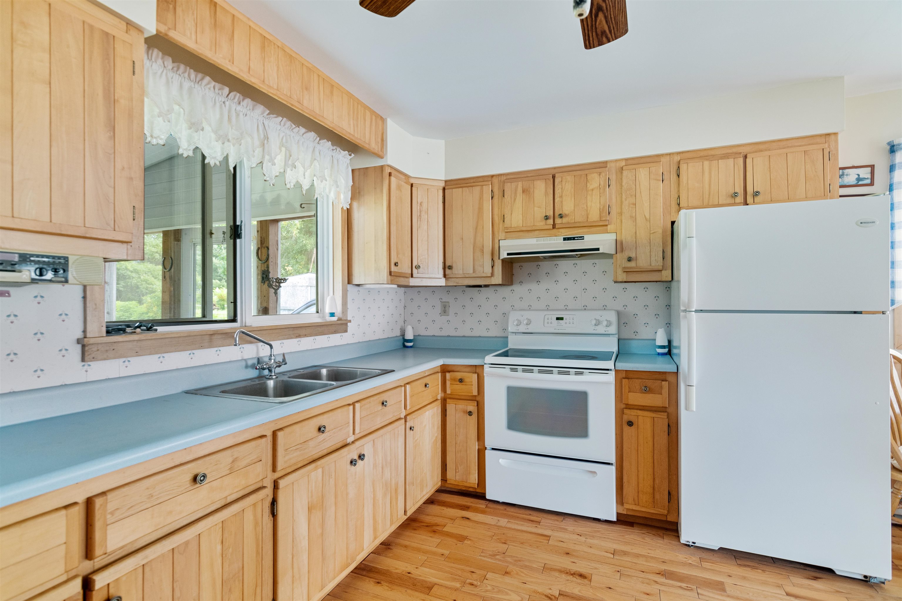 55 Dewing Road Franklin, VT 05457 - Photo 9 of 40