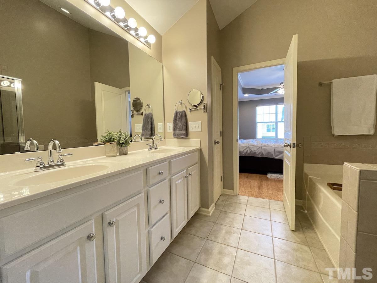 4625 Kings Garden Road Raleigh, NC 27612 - Photo 16 of 28