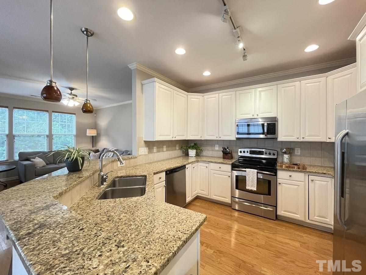 4625 Kings Garden Road Raleigh, NC 27612 - Photo 7 of 28