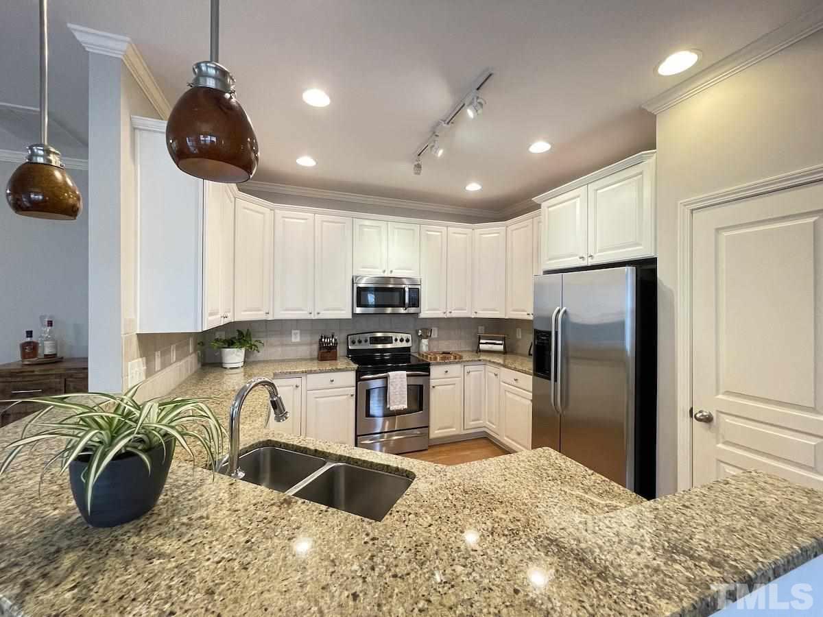 4625 Kings Garden Road Raleigh, NC 27612 - Photo 8 of 28