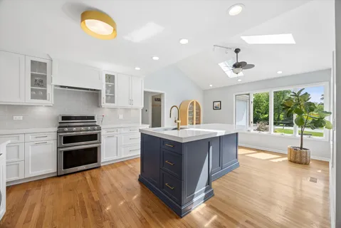 $799,900 | 8S208 Indiana Avenue, Naperville, IL 60540