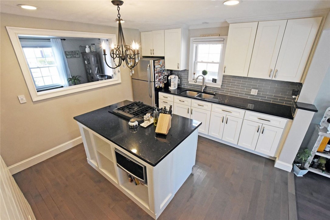 160 Woodhaven Road Pawtucket, RI 02861 - Photo 11 of 40 Gallery Image 11