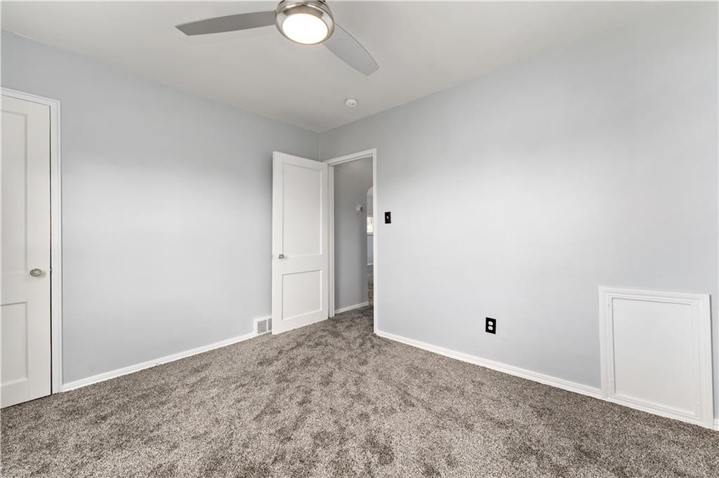 569 Loretto Road Pittsburgh, PA 15217 - Photo 16 of 30