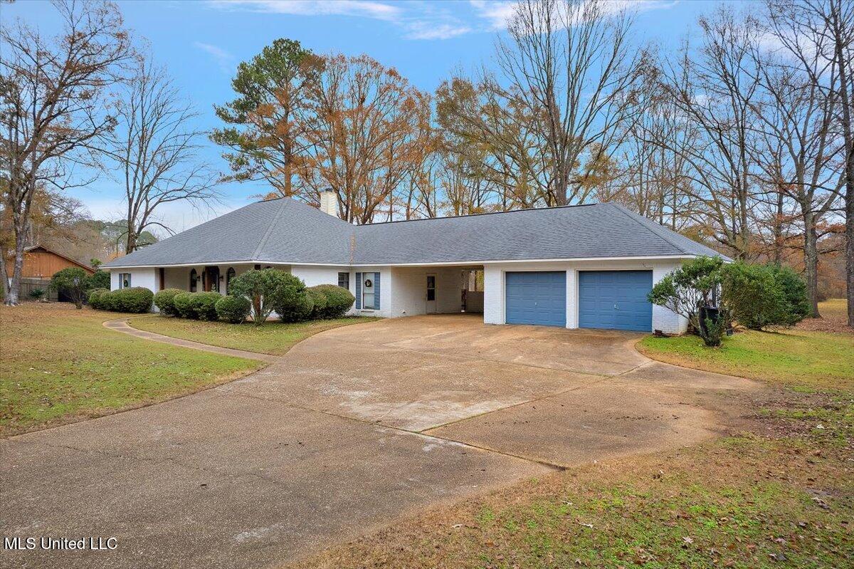561 North Spring Lake Circle Terry, MS 39170 - Photo 2 of 45 02-DJI_0974-2