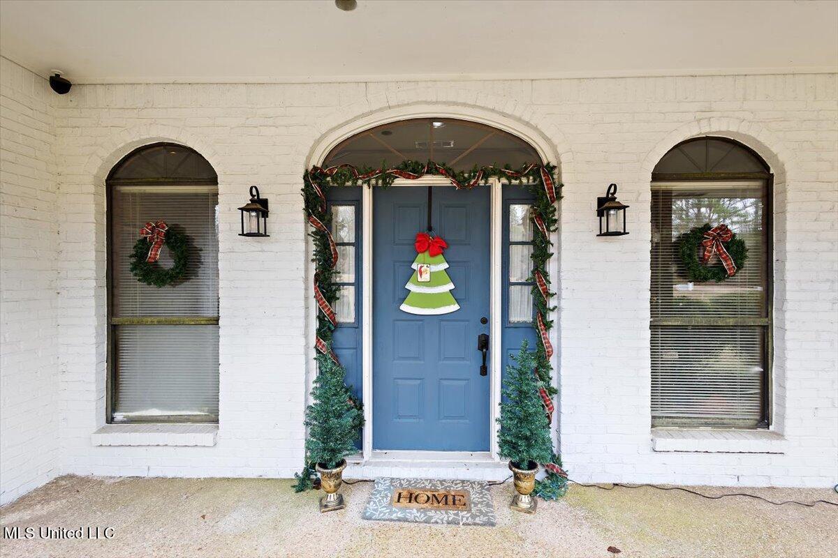 561 North Spring Lake Circle Terry, MS 39170 - Photo 4 of 45 04-HTP_6594