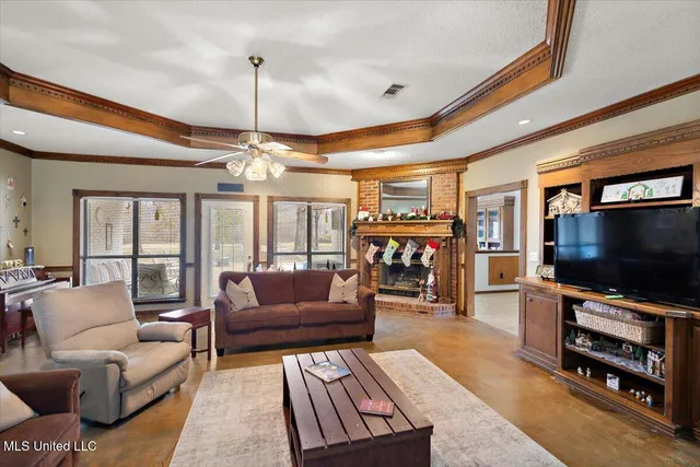 $327,500 | 561 North Spring Lake Circle, Terry, MS 39170