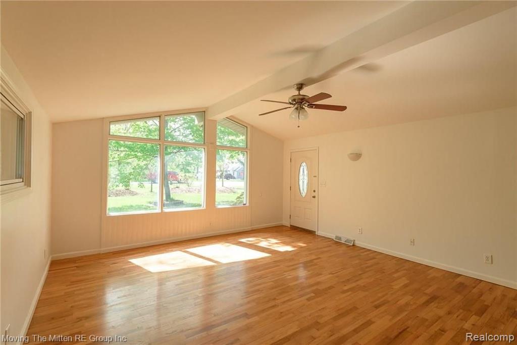 8431 Belleville Road Belleville, MI 48111 - Photo 3 of 42
