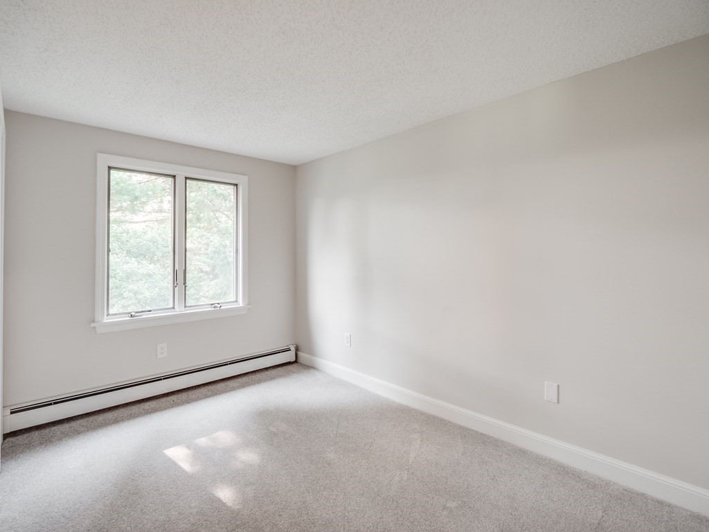 100 Red Gate Road Tyngsboro, MA 01879 - Photo 14 of 42 Gallery Image 14
