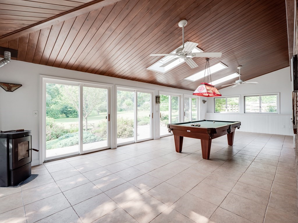 100 Red Gate Road Tyngsboro, MA 01879 - Photo 33 of 42 Gallery Image 33