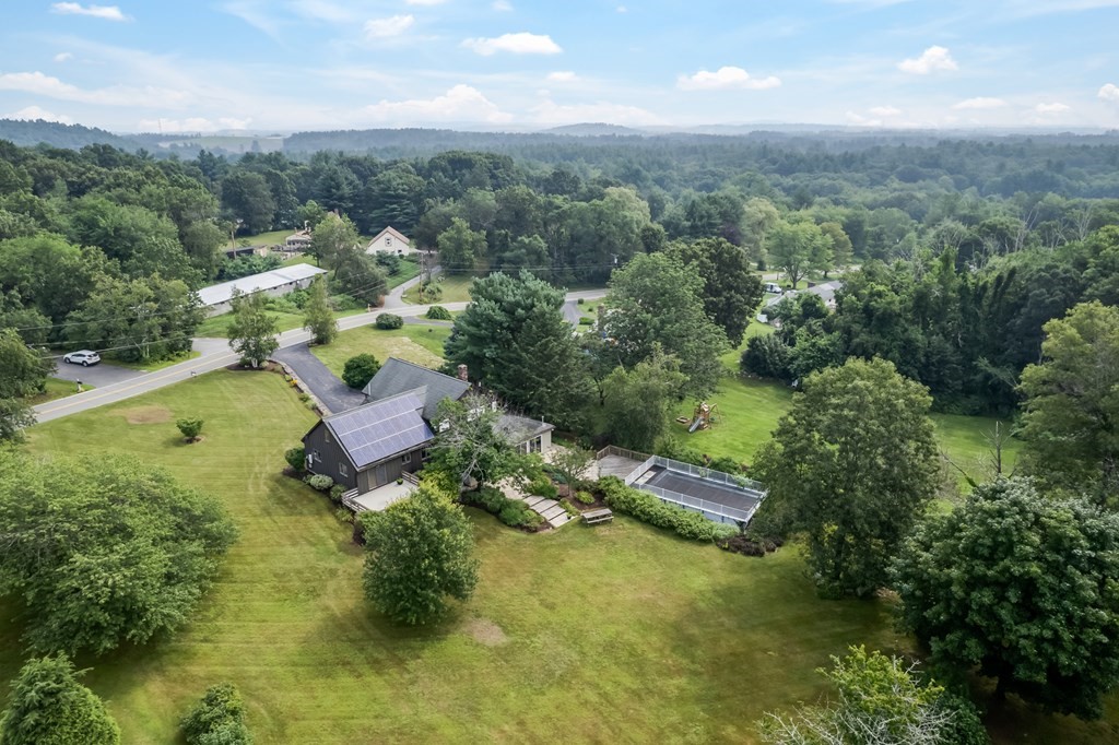 100 Red Gate Road Tyngsboro, MA 01879 - Photo 36 of 42 Gallery Image 36
