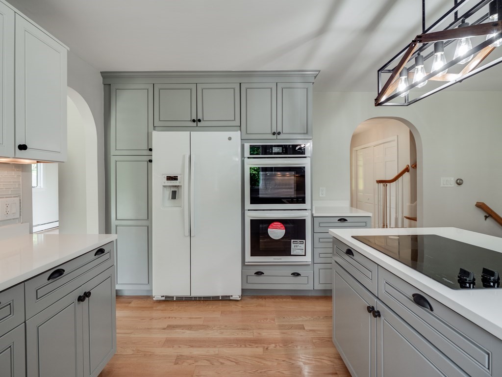 100 Red Gate Road Tyngsboro, MA 01879 - Photo 5 of 42 Gallery Image 5
