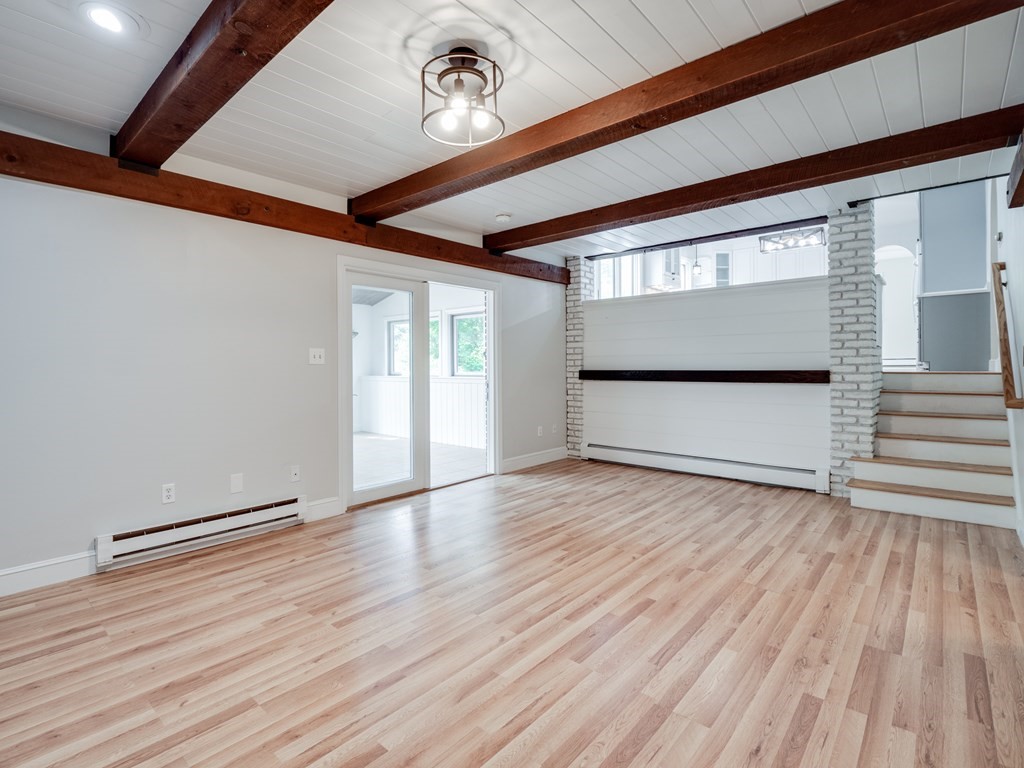 100 Red Gate Road Tyngsboro, MA 01879 - Photo 8 of 42 Gallery Image 8