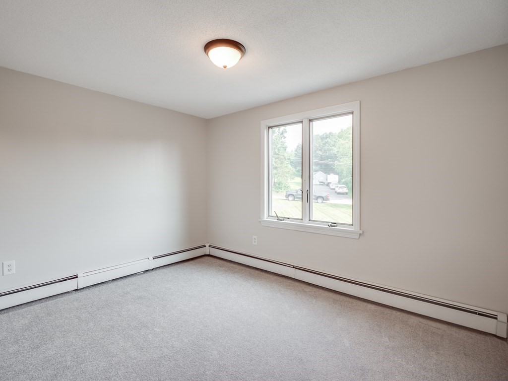 100 Red Gate Road Tyngsboro, MA 01879 - Photo 9 of 42 Gallery Image 9