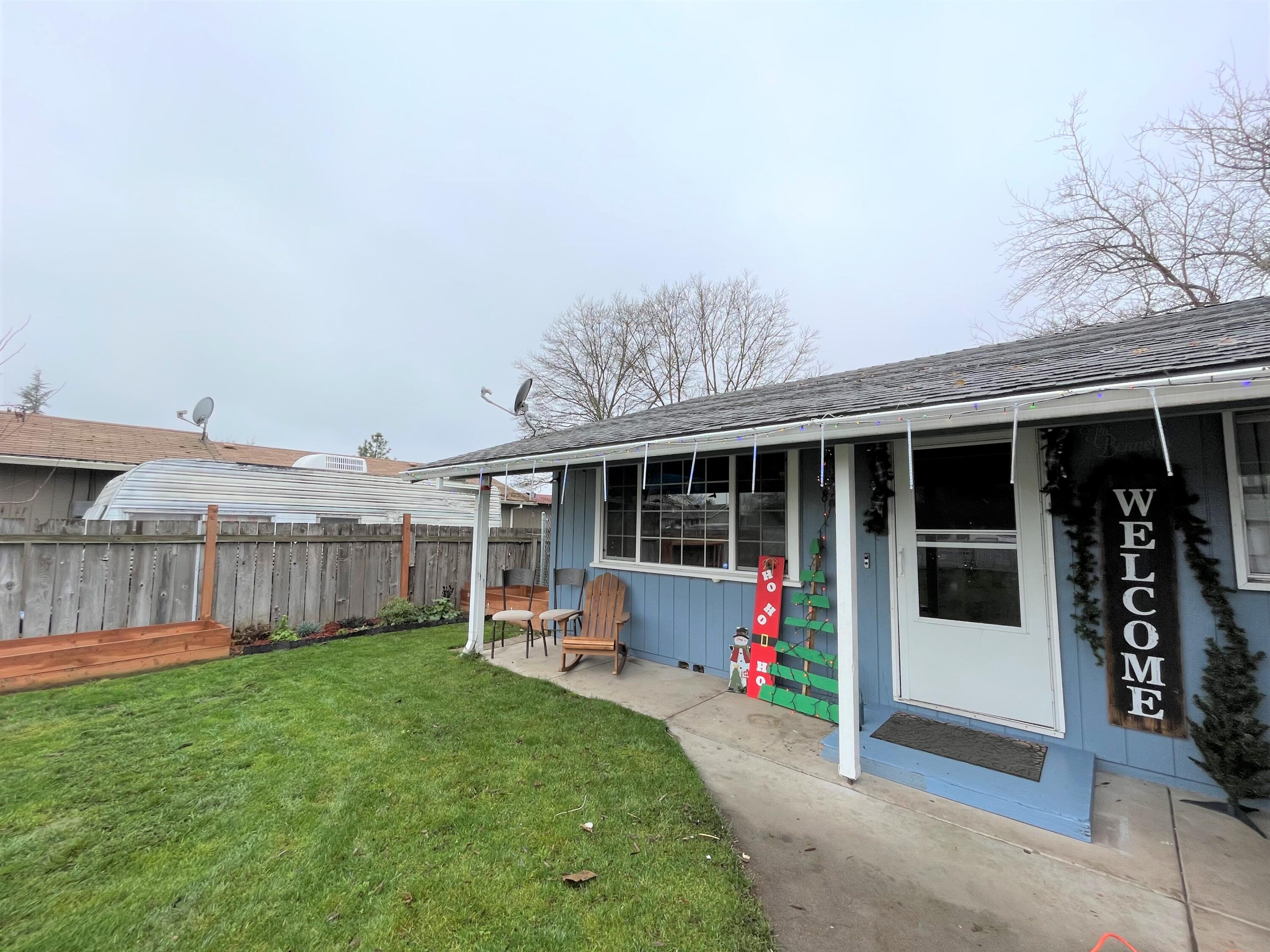 8219 Division Road White City, OR 97503 - Photo 5 of 22 7.1