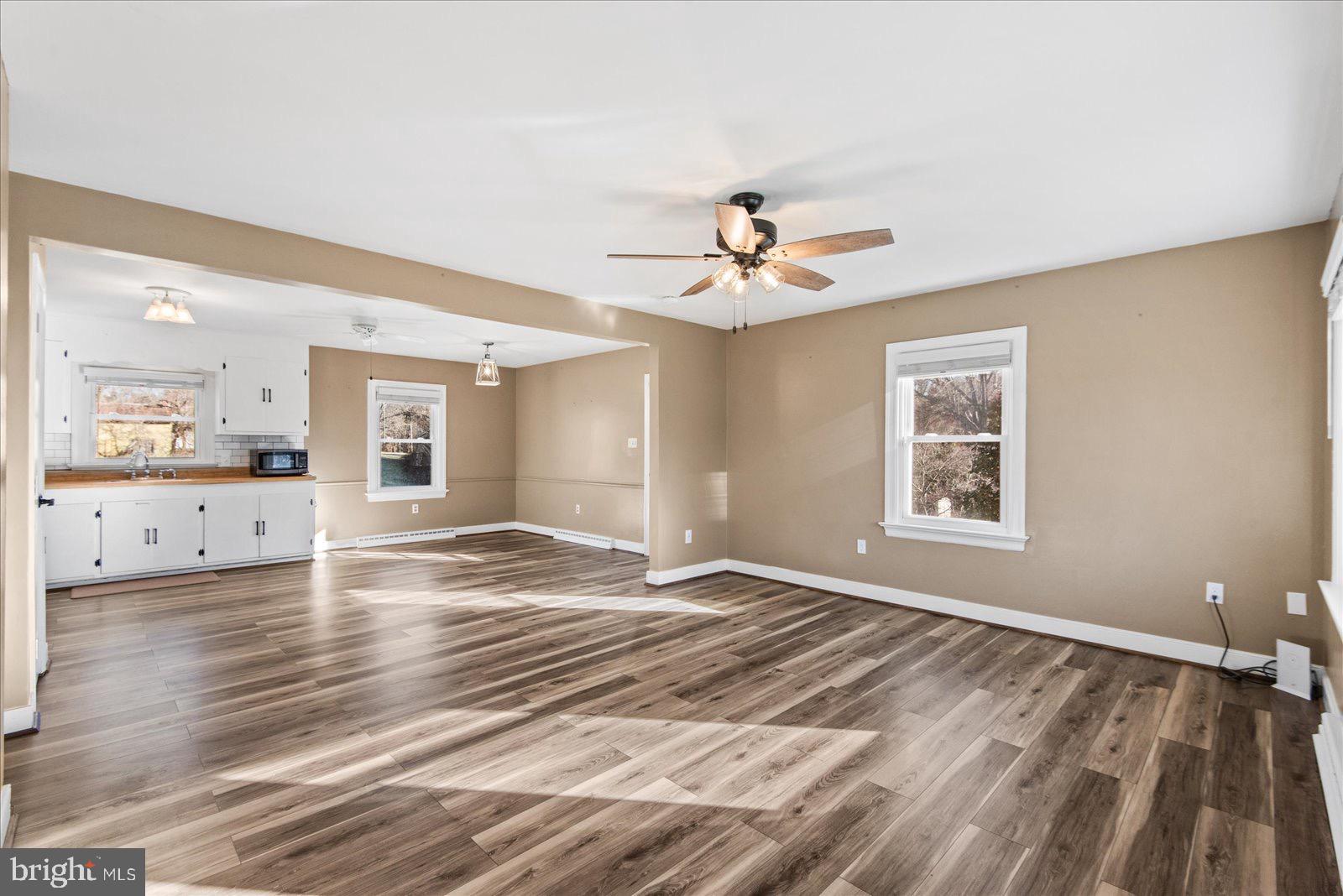 115 Oak Ridge Street Bowling Green, VA 22427 - Photo 4 of 40