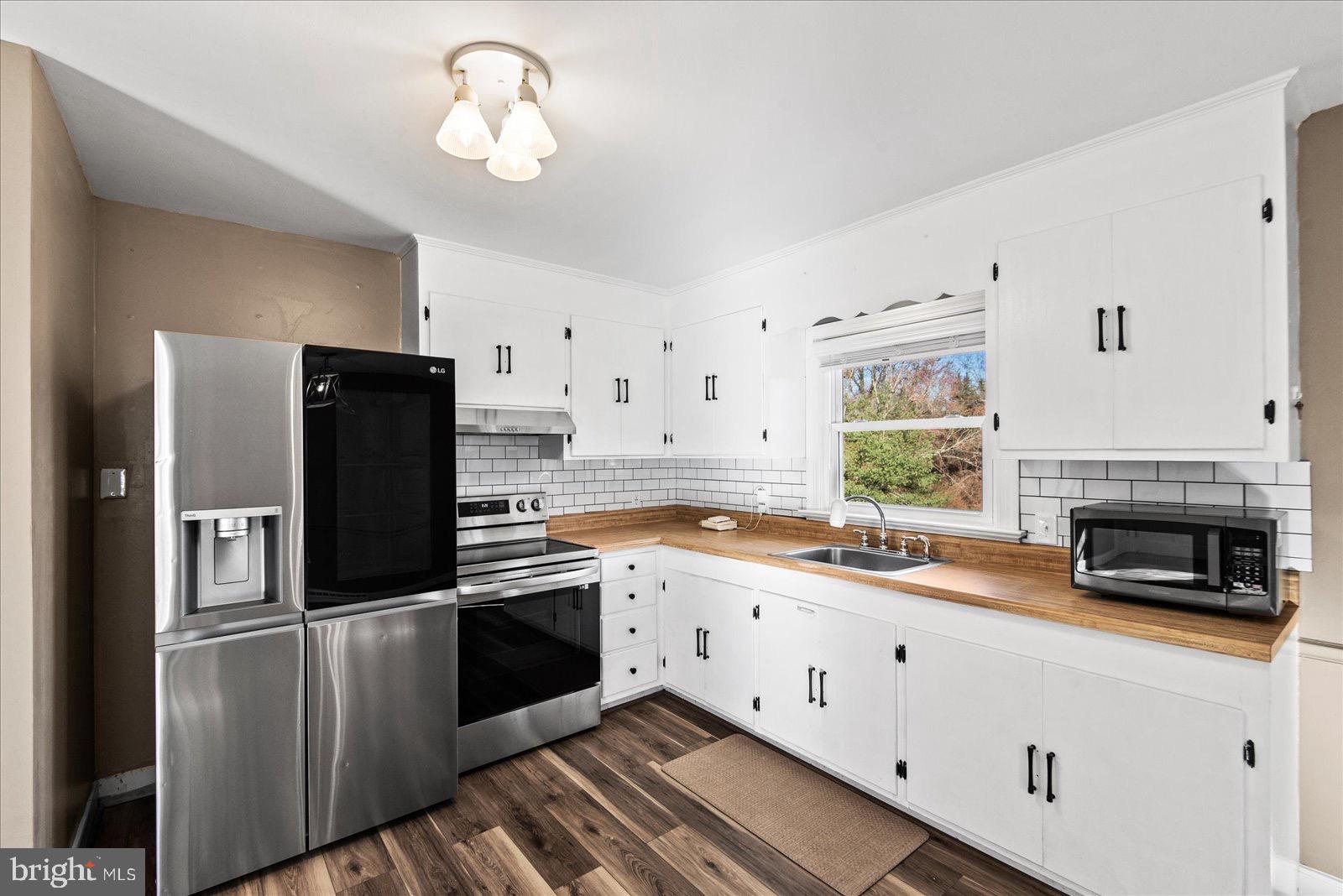 115 Oak Ridge Street Bowling Green, VA 22427 - Photo 7 of 40