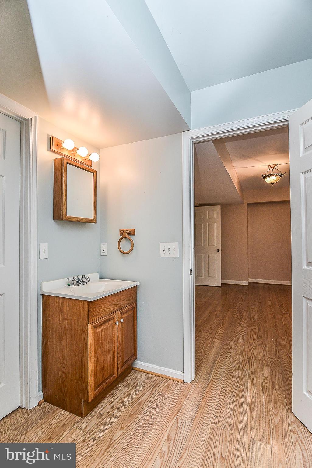 1295 Redbud Road Winchester, VA 22603 - Photo 33 of 56 Full Bath