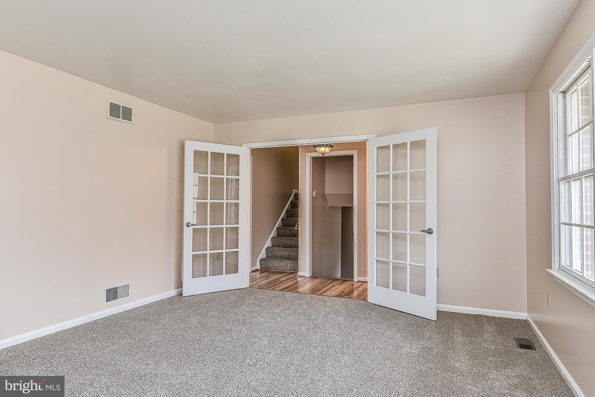 1295 Redbud Road Winchester, VA 22603 - Photo 5 of 56 Living Room