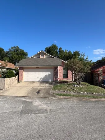 $2,250 | 102 Aspen Drive North, Kerrville, TX 78028