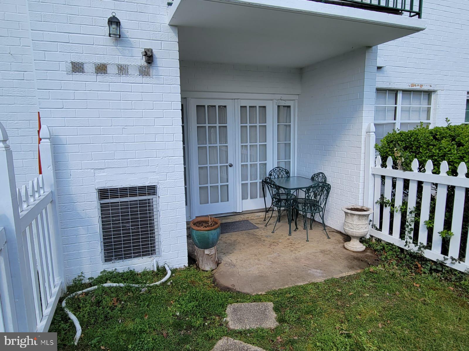 7087 Spring Garden Drive, Unit 2 Springfield, VA 22150 - Photo 6 of 31 Gallery Image 6