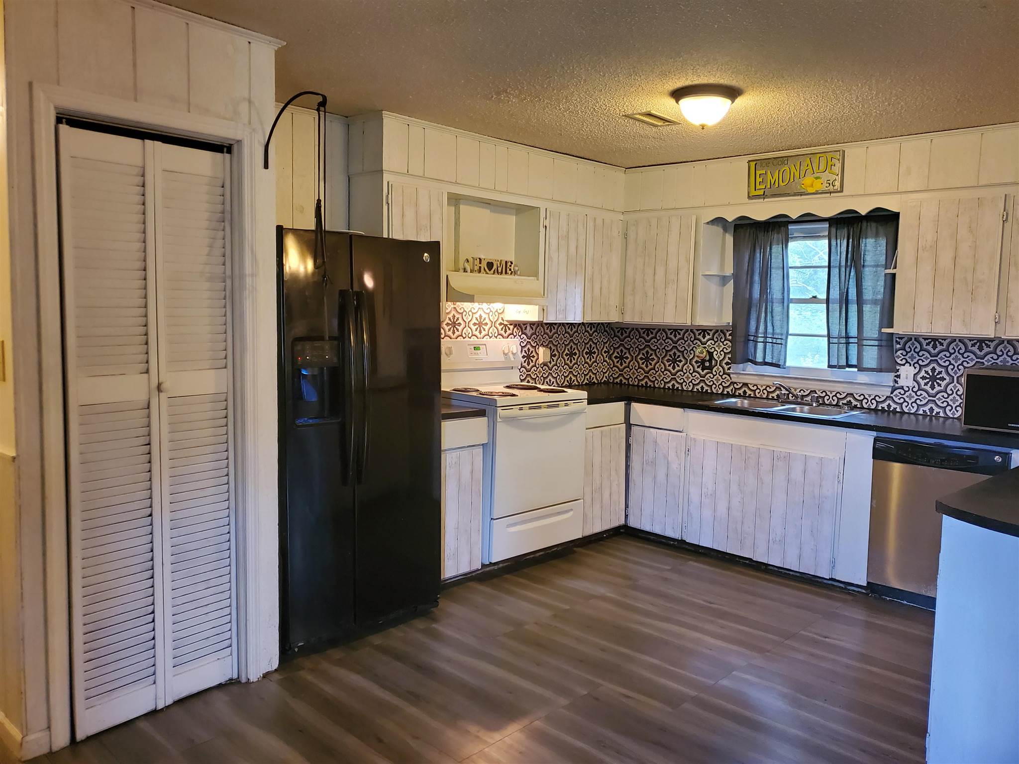 479 Green River Road Gaffney, SC 29341 - Photo 4 of 19