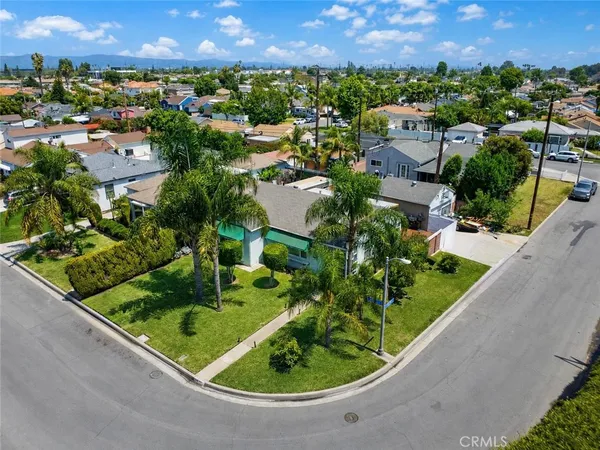$799,999 | 8734 Parrot Avenue, Downey, CA 90240