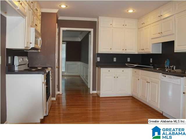 2025 Magnolia Road Leeds, AL 35094 - Photo 3 of 15