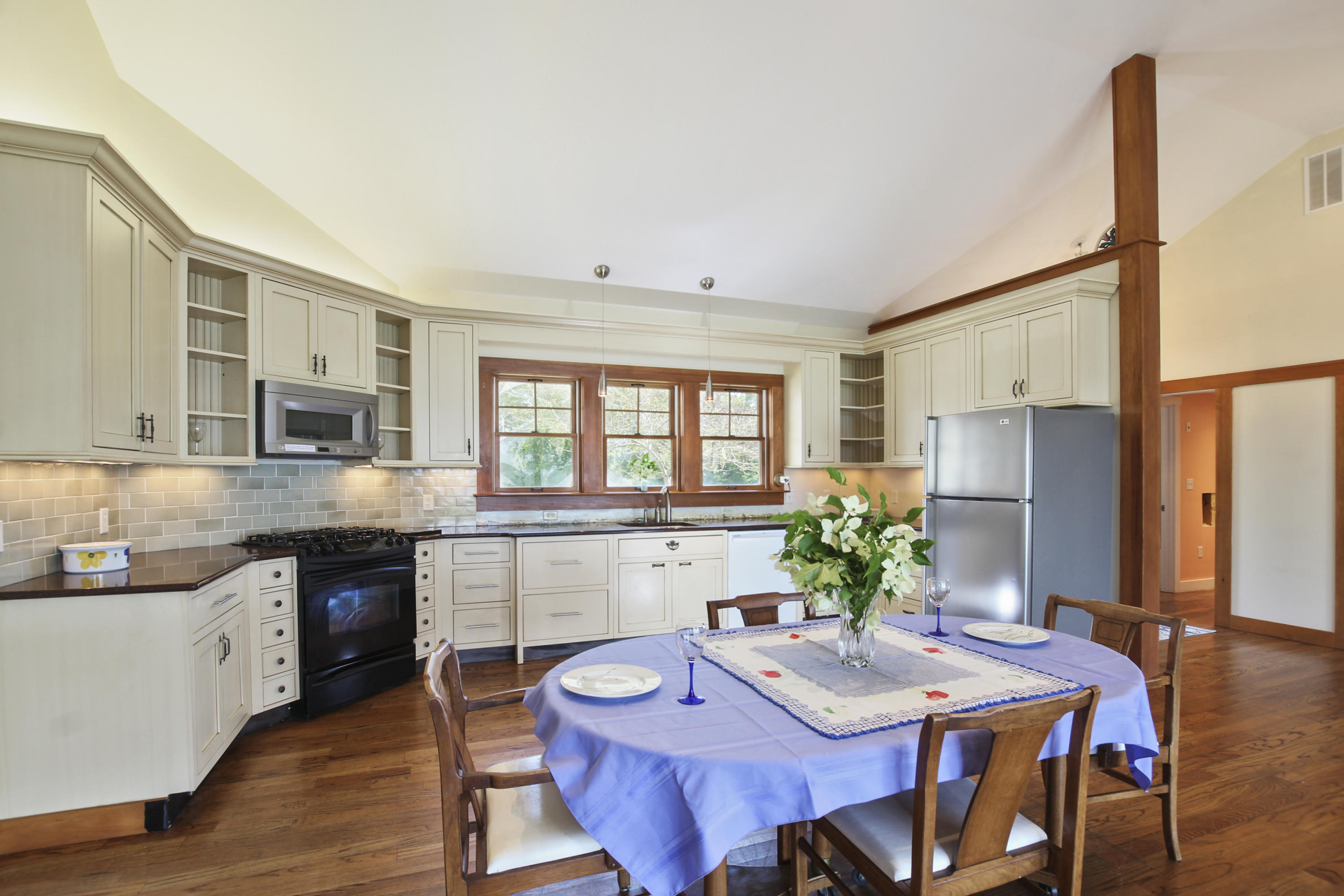 53 Bryant Point Road North Falmouth, MA 02556 - Photo 11 of 28 006-photo-dining-room-7216266