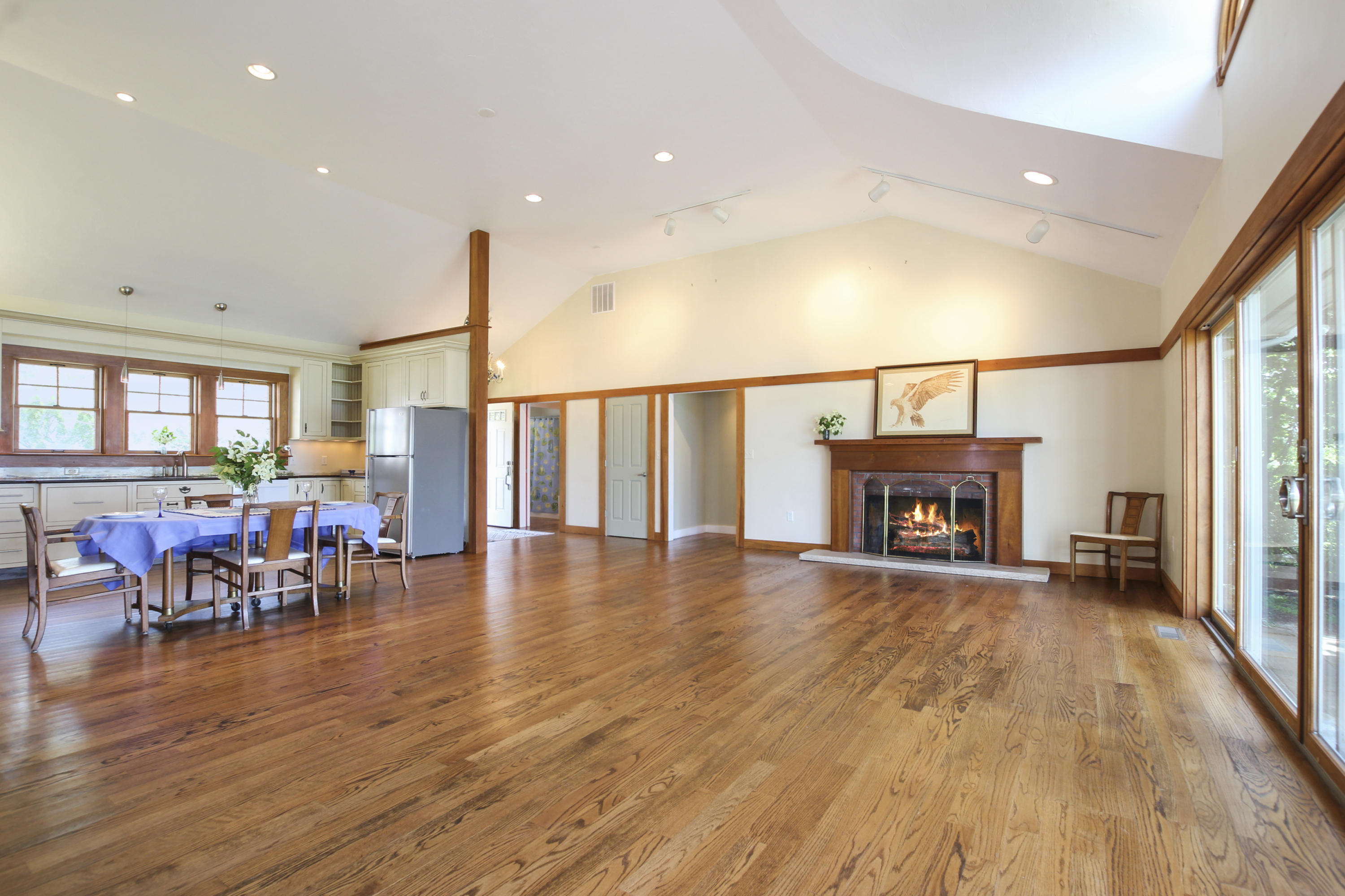 53 Bryant Point Road North Falmouth, MA 02556 - Photo 14 of 28 004-photo-living-room-7216264