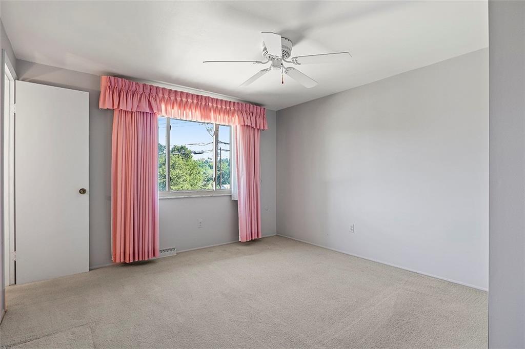 189 Parkedge Road Pittsburgh, PA 15220 - Photo 9 of 22 Gallery Image 9
