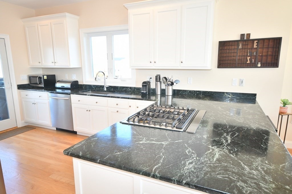 8 Johnson Road Newbury, MA 01951 - Photo 4 of 42 Gallery Image 4