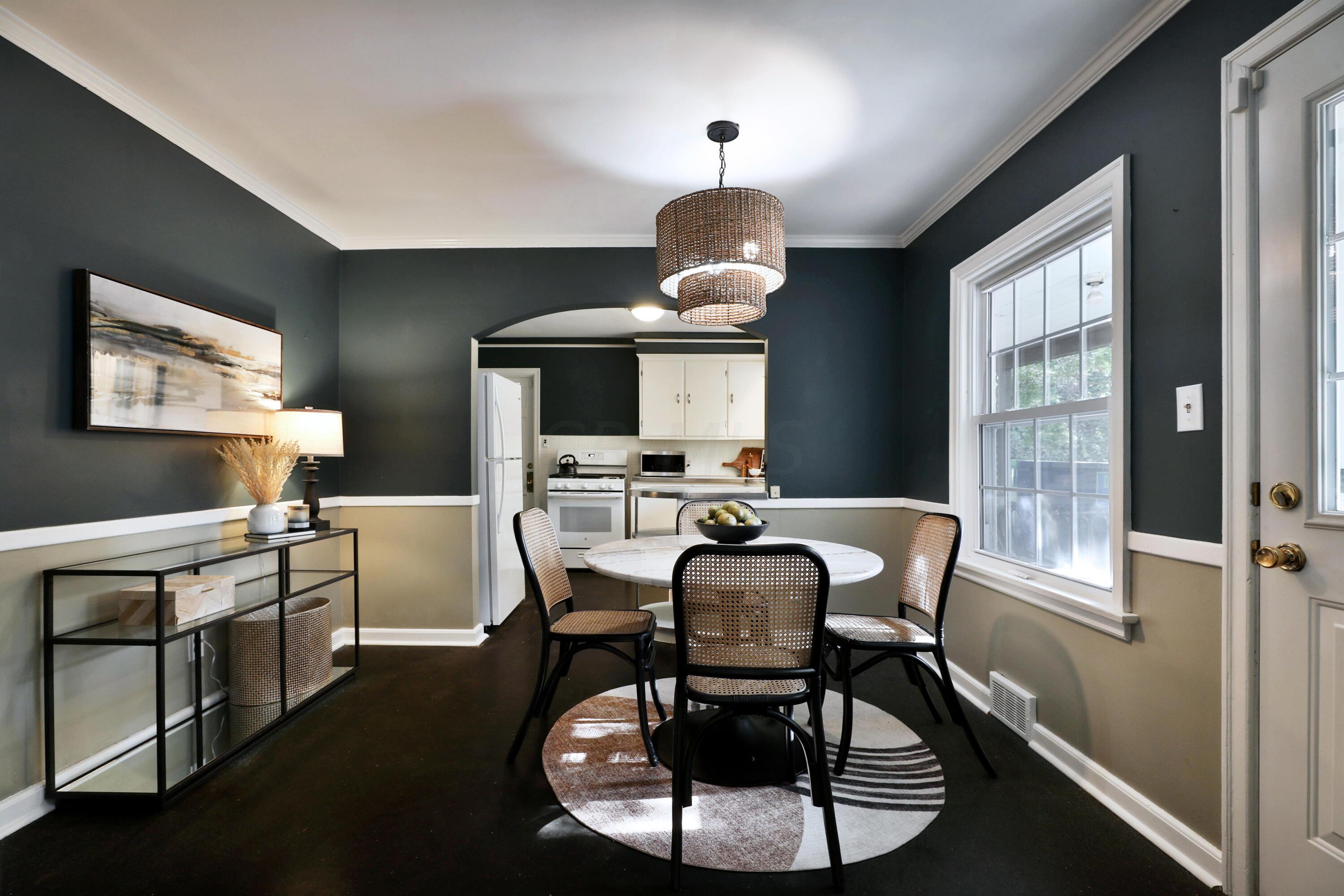 332 Mimring Road Columbus, OH 43202 - Photo 15 of 42 Dining Room