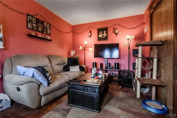 $299,999 | 471 Main Street, Whitestown, NY 13417